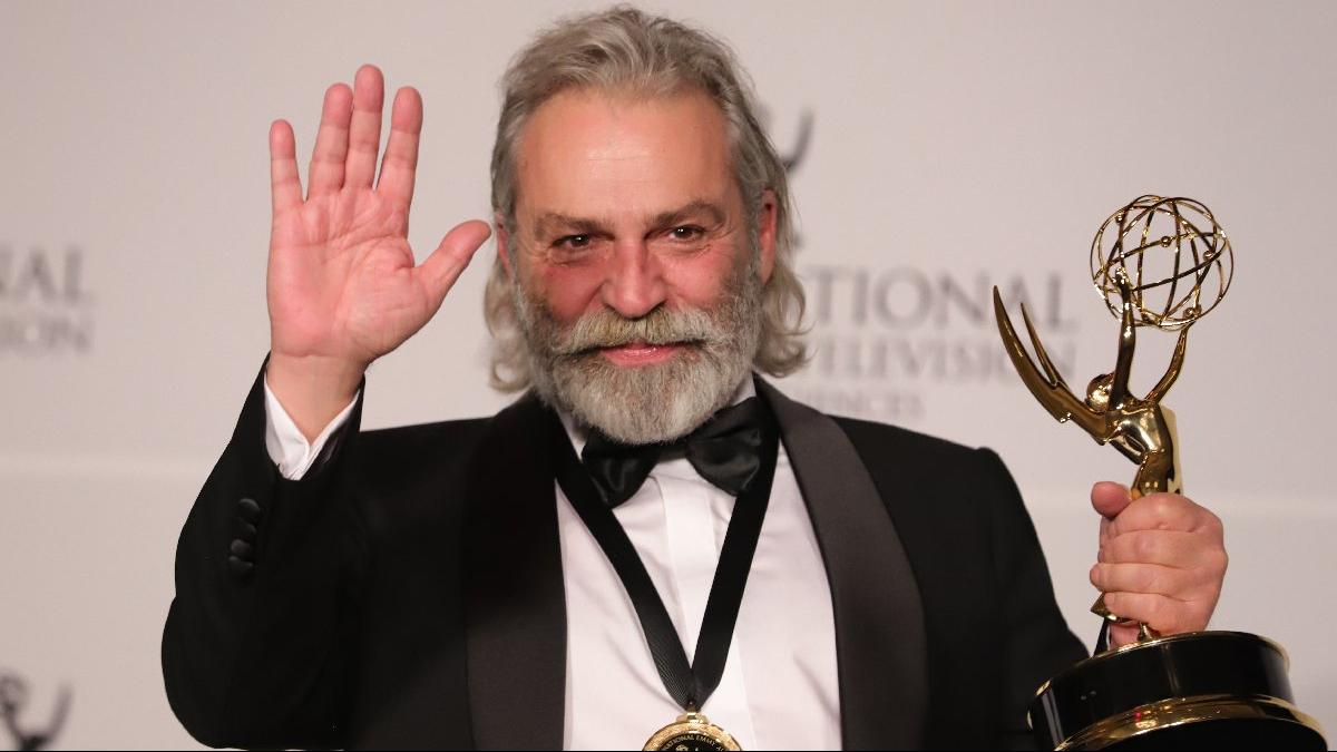Haluk Bilginer'in Başrol Oynadığı Alex Rider Hangi Kanalda ...
